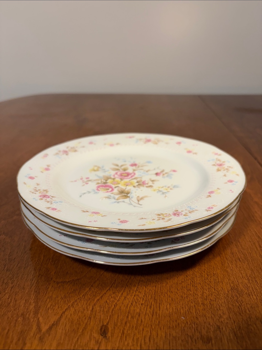Vintage Cottage Floral Dessert Plates Set of 4 Shabby Chic Gold Rim